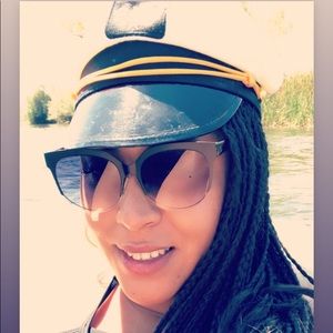 Retro Cat Eye Shades & Hard Case